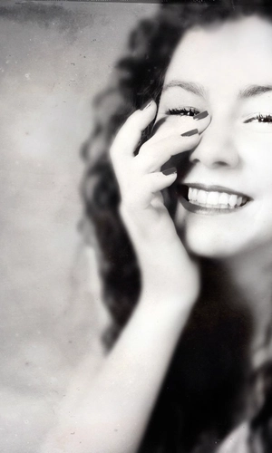 The beautiful - portrait by @iphotox photography & Art